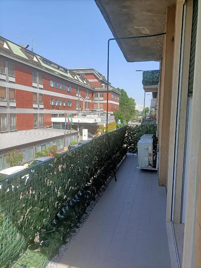 Parea House 3 Apartman Milánó